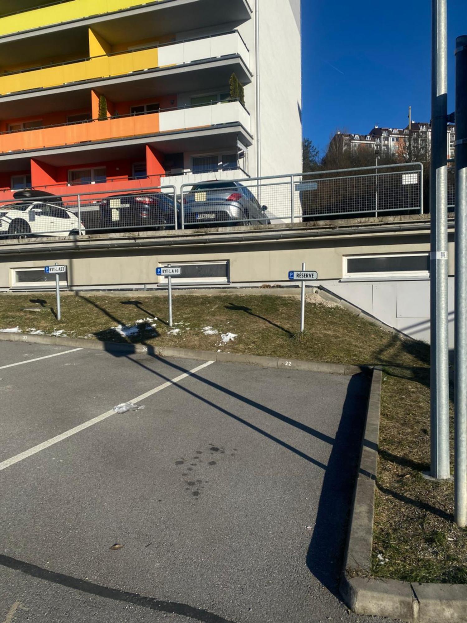Apartmán Apartman Slnecna Terasa S Vlastnym Parkovanim Na 2 Auta Žilina Exteriér fotografie