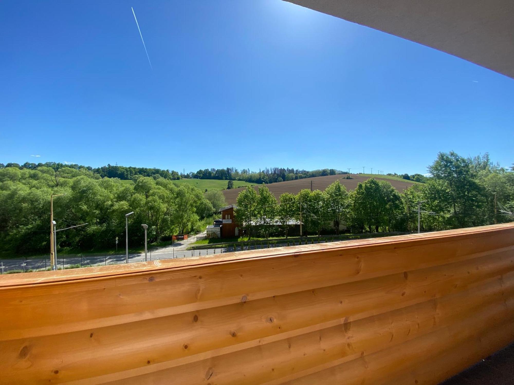 Apartmán Apartman Slnecna Terasa S Vlastnym Parkovanim Na 2 Auta Žilina Exteriér fotografie