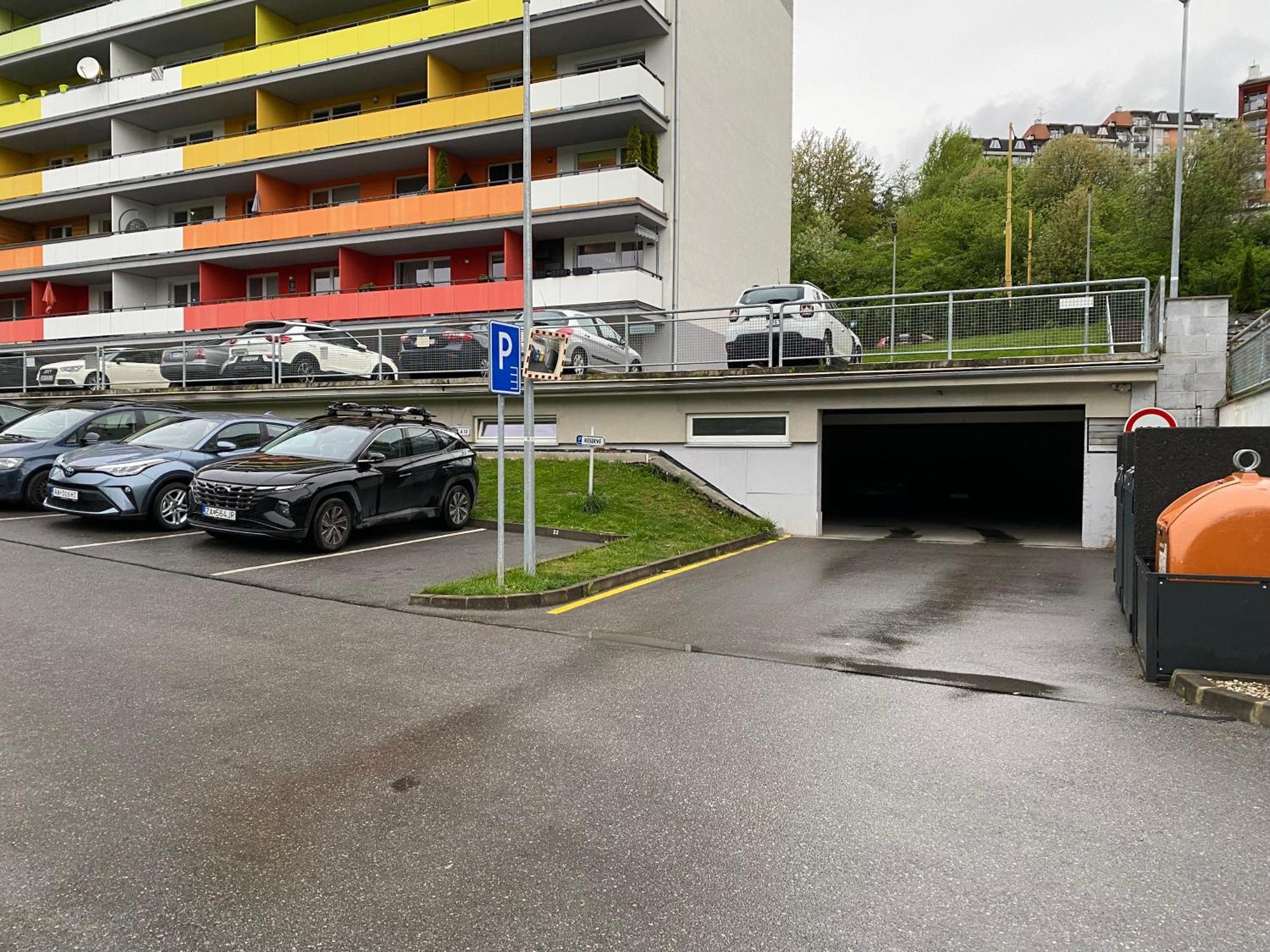 Apartmán Apartman Slnecna Terasa S Vlastnym Parkovanim Na 2 Auta Žilina Pokoj fotografie